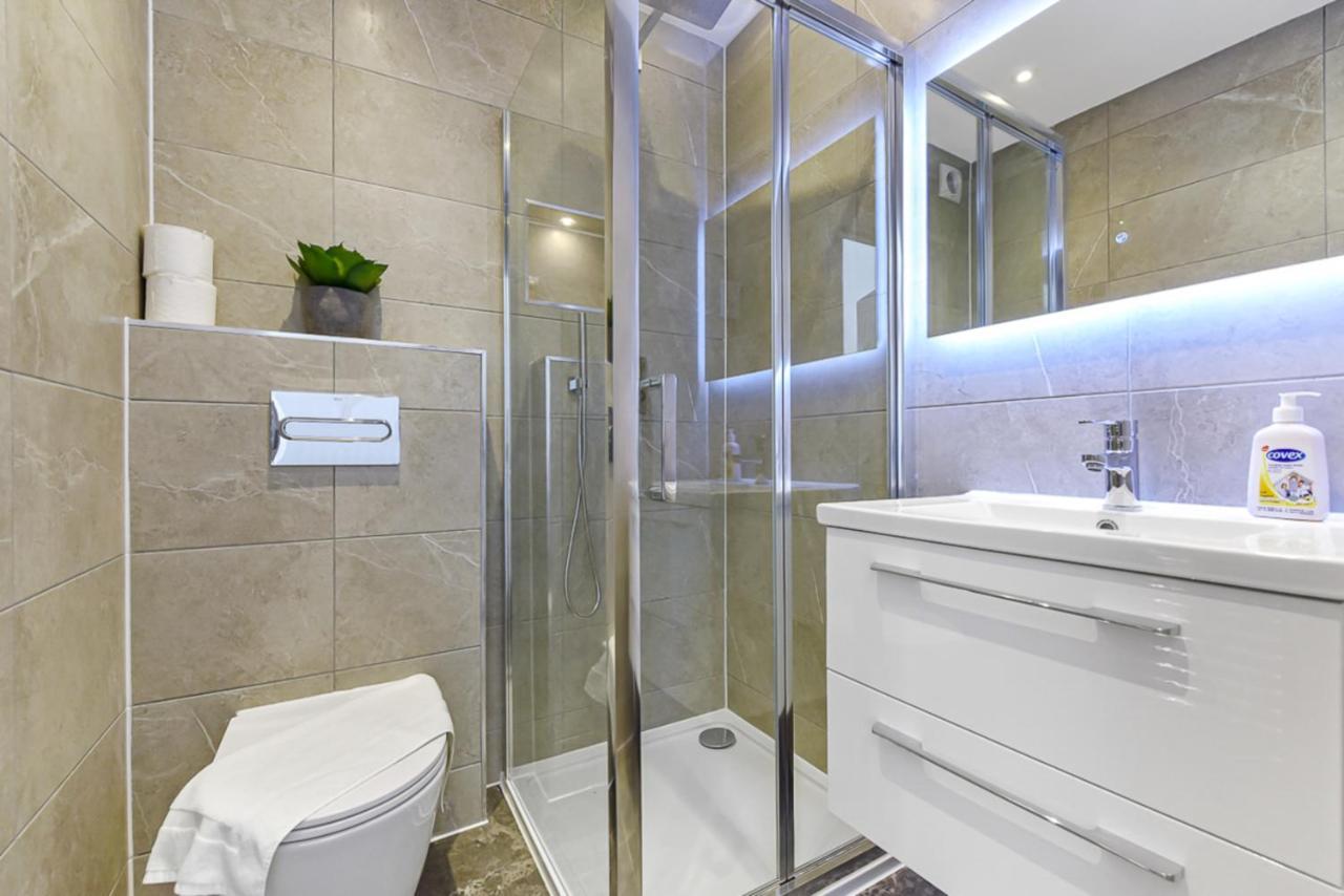 Lovely 2 Bedroom Apartment In Greater London Kültér fotó